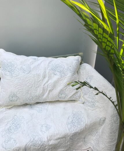 Quebec Garden Embroidered Bedspread– Lustre Pearl– Queen